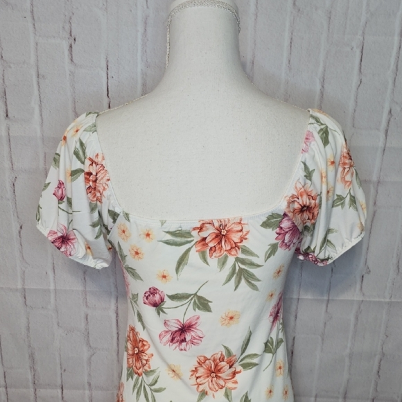 Ambiance Floral Blouse in Pink and Green - Picture 10 of 10